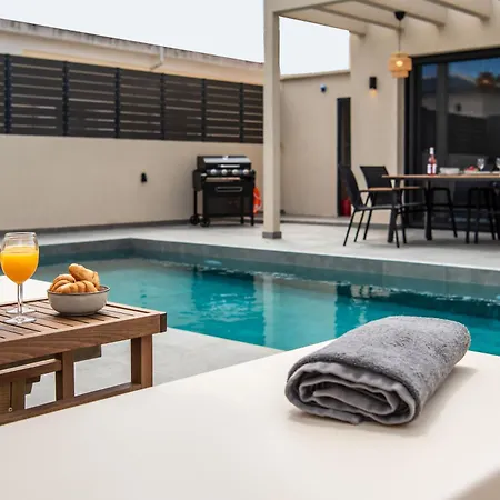 Linea Ii By Sealand Villa